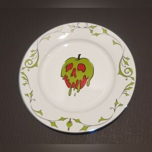 Zrike Brands Disney Villains "Poison Apple" Design Dinner Plate 10.5 Inches